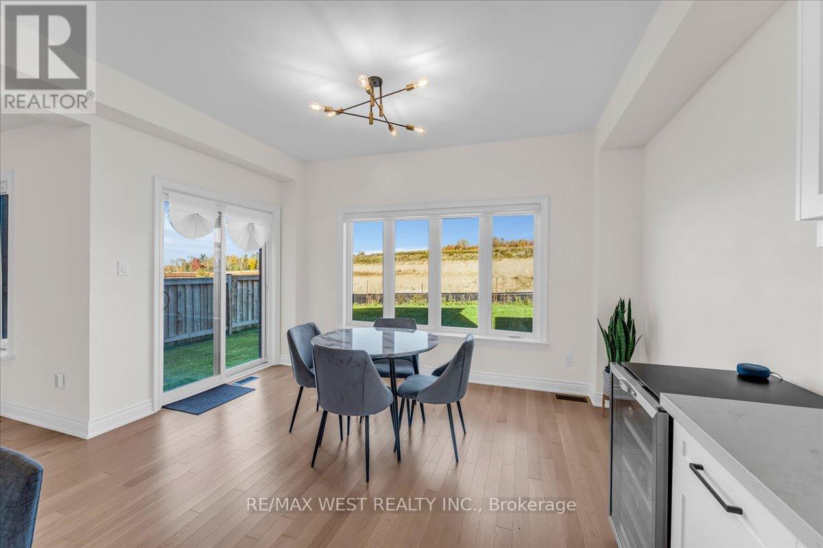 16 JANES CRESCENT - 20