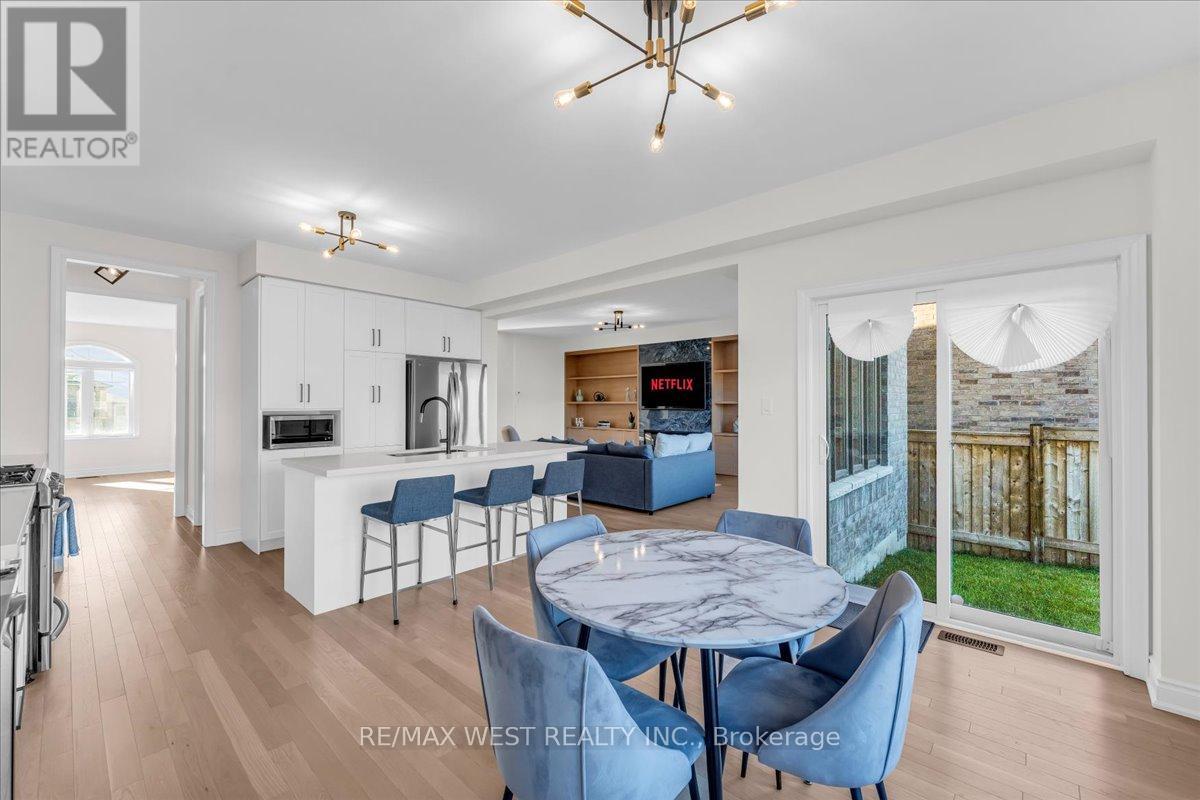 16 JANES CRESCENT - 21