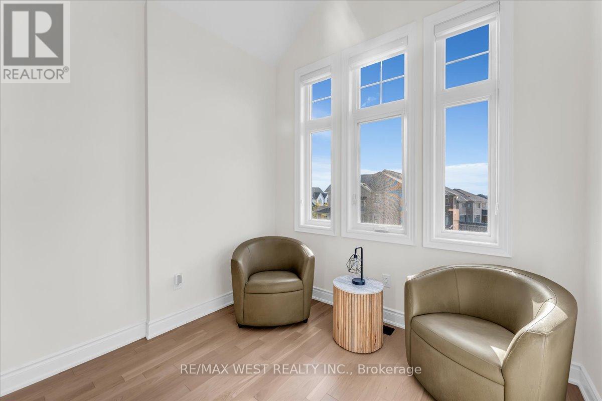 16 JANES CRESCENT - 30