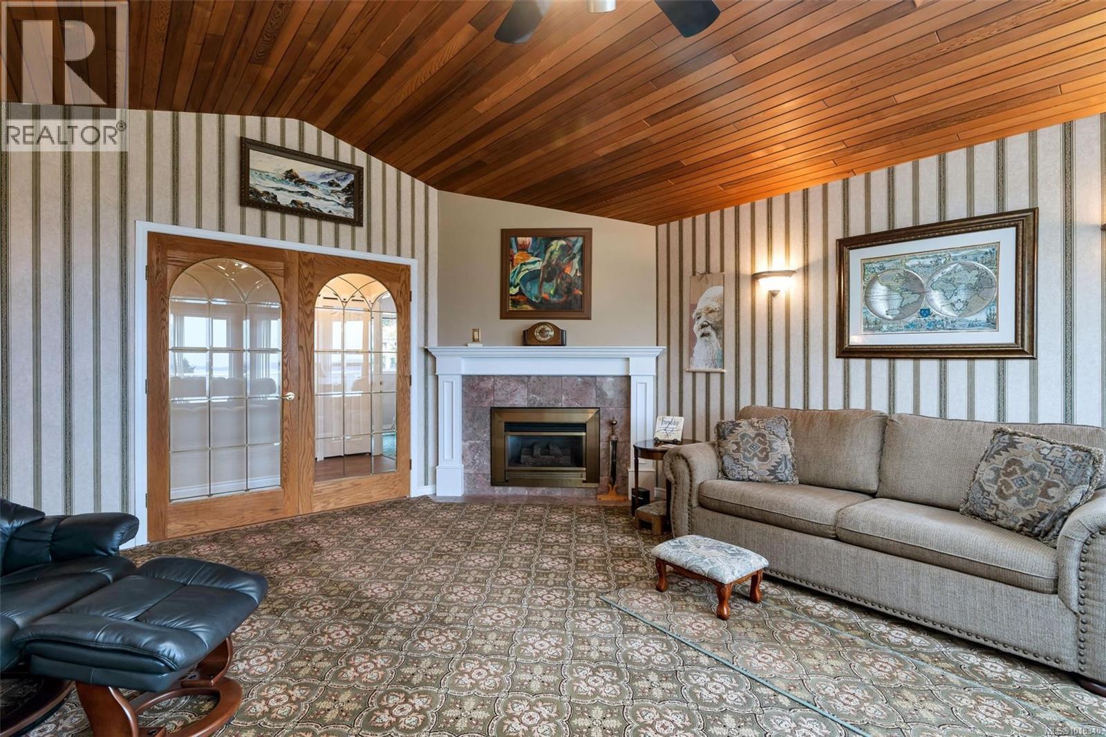 2446 Liggett Rd, Mill Bay