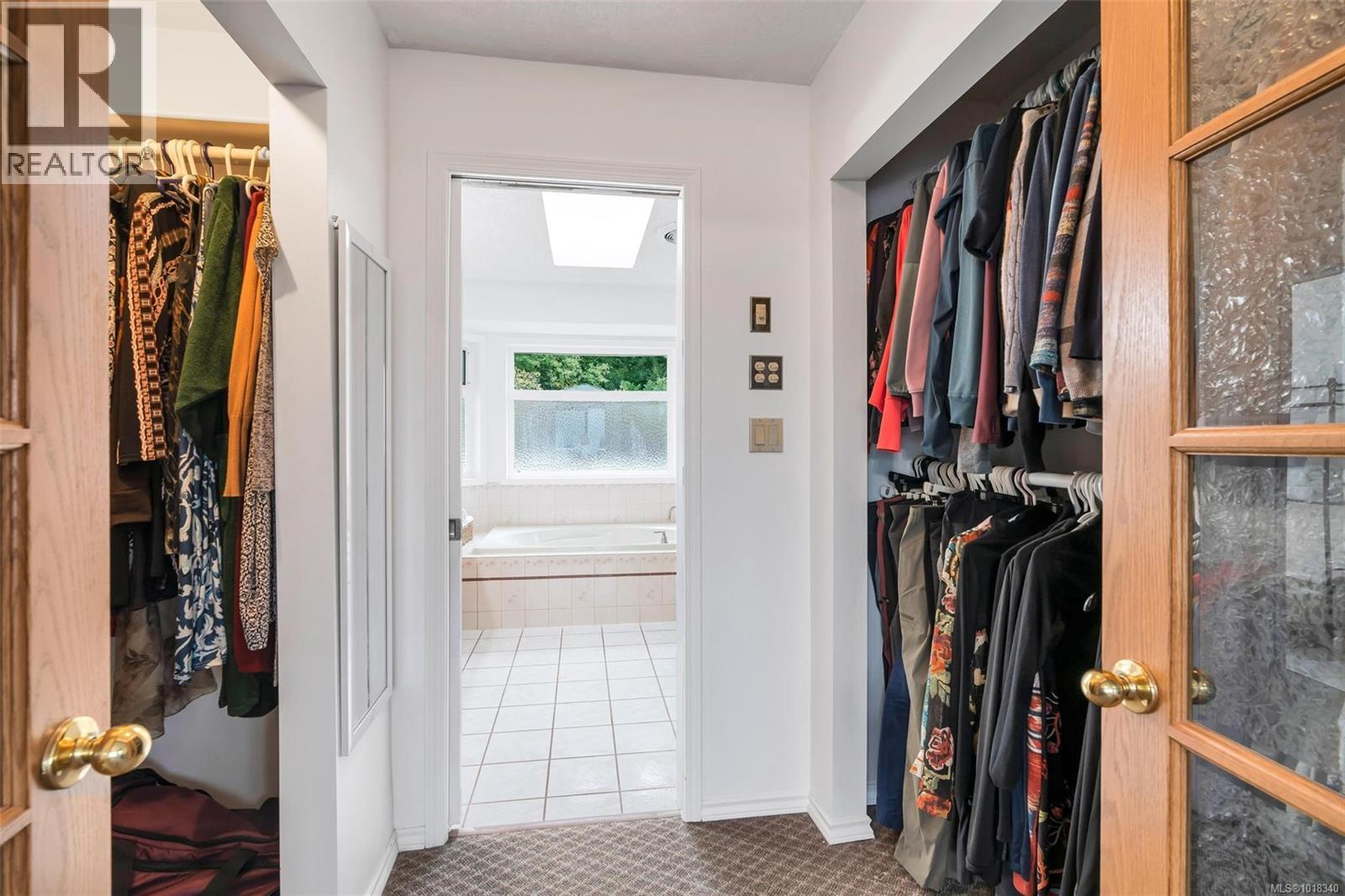 2446 Liggett Rd, Mill Bay