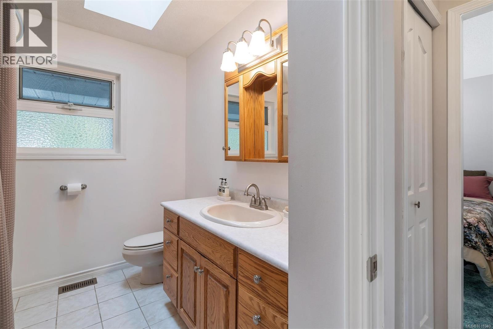 2446 Liggett Rd, Mill Bay