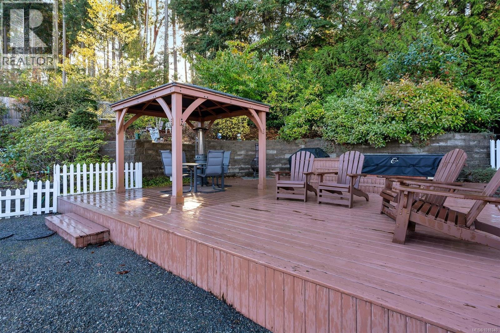 2446 Liggett Rd, Mill Bay