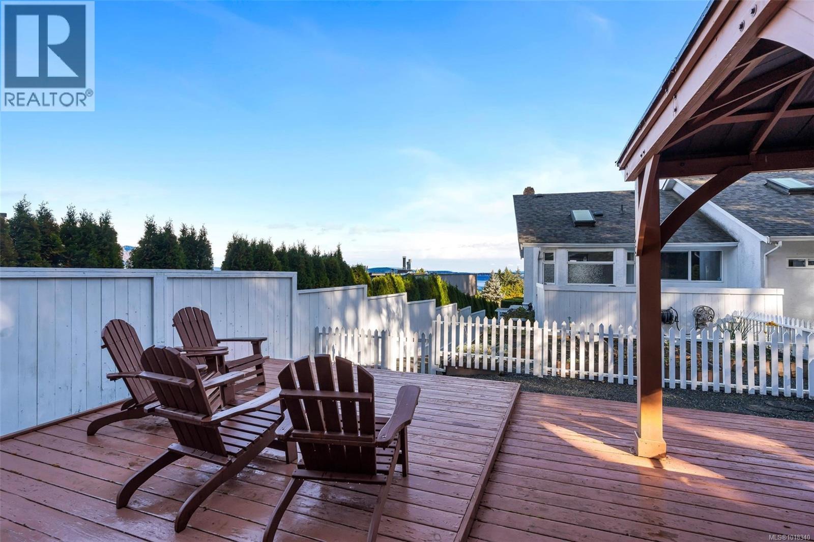 2446 Liggett Rd, Mill Bay