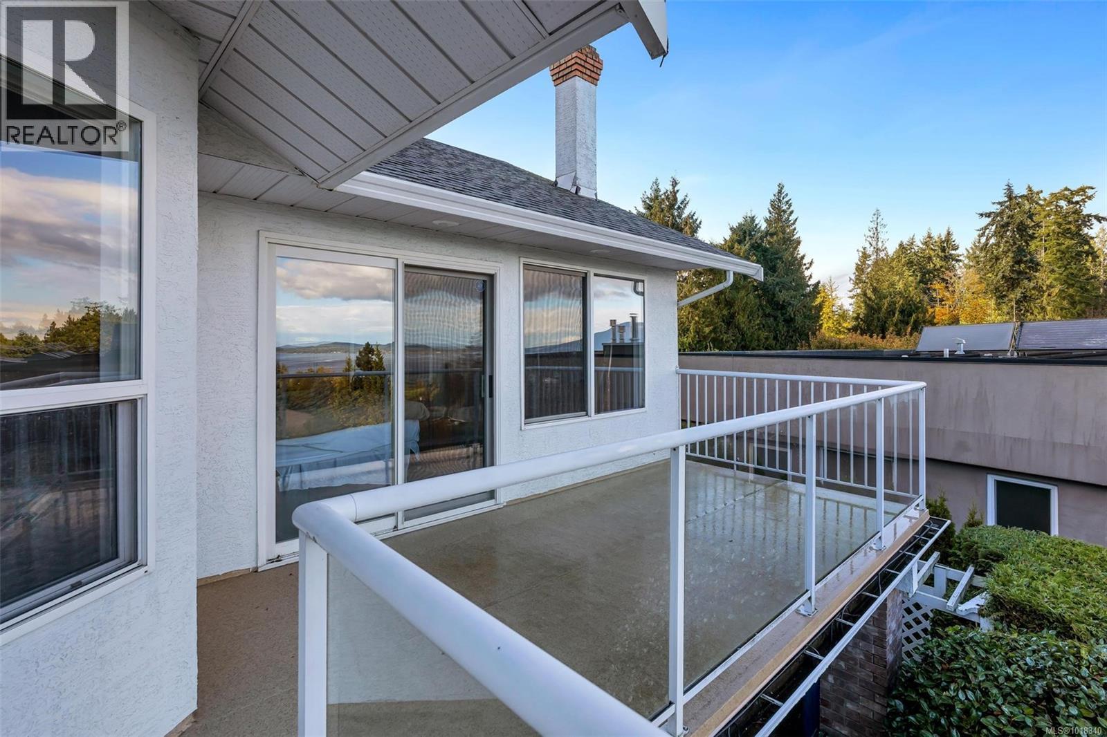 2446 Liggett Rd, Mill Bay