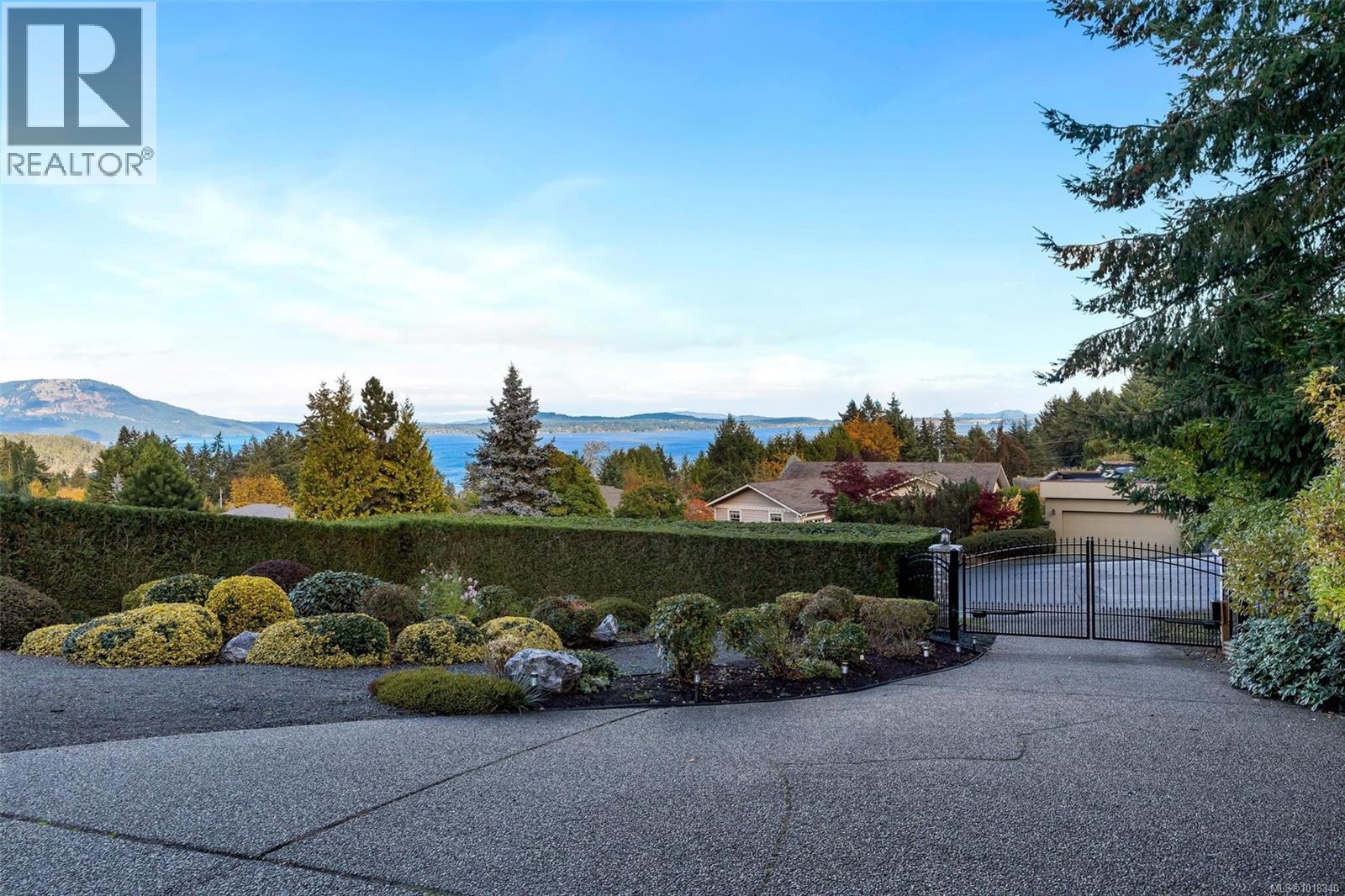 2446 Liggett Rd, Mill Bay