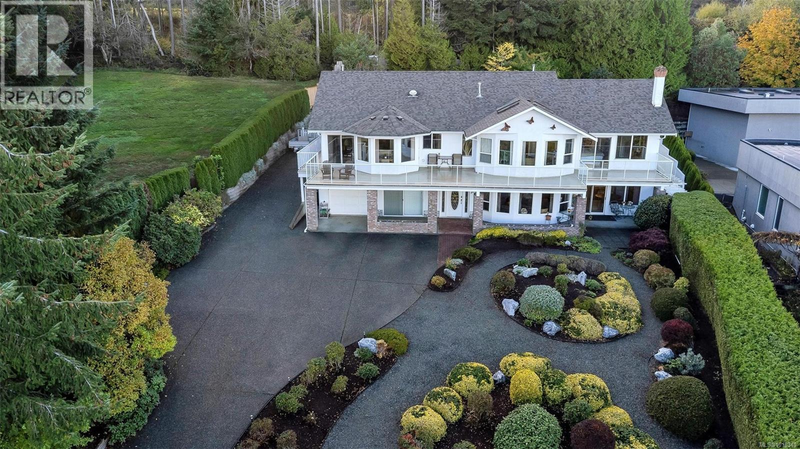 2446 Liggett Rd, Mill Bay