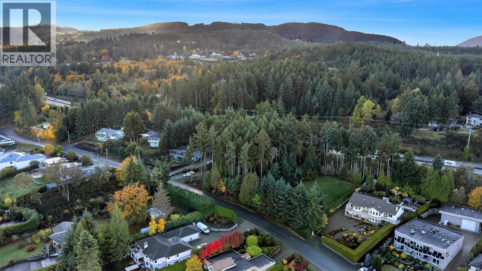 2446 Liggett Rd, Mill Bay