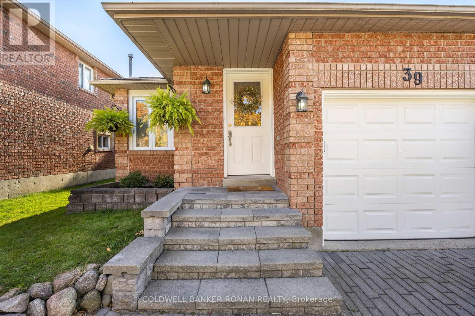 39 FERGUSON DRIVE, Barrie (Northwest), Ontario