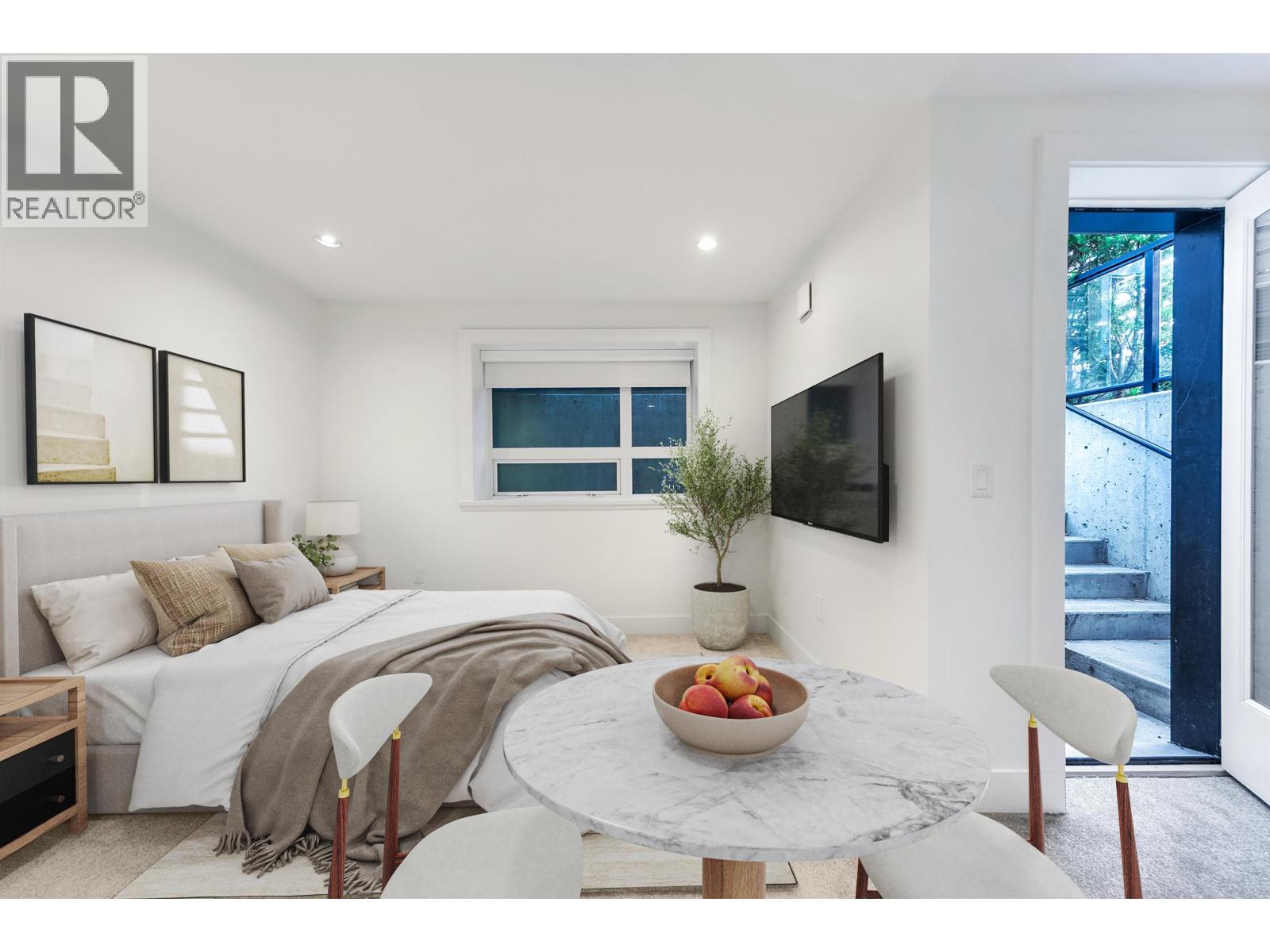 2431 W BROADWAY STREET, Vancouver