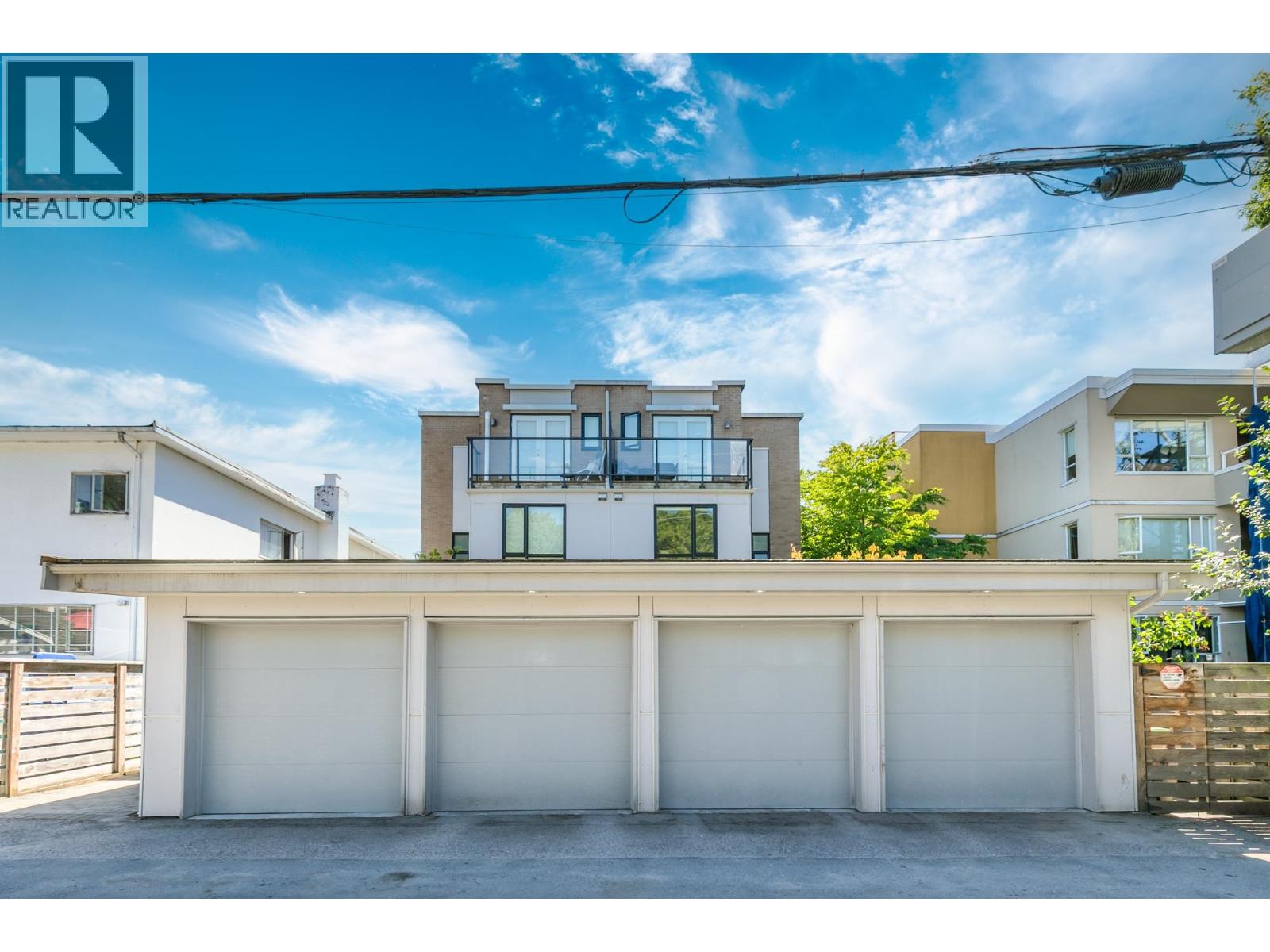 2431 W BROADWAY STREET, Vancouver