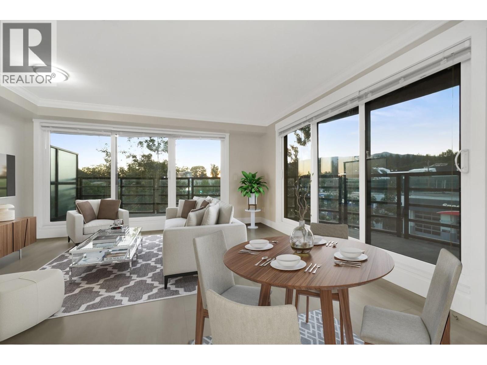 309 857 W 15TH STREET, North Vancouver