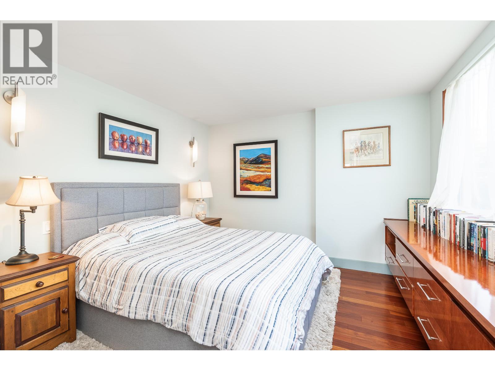 103 2108 ARGYLE AVENUE, West Vancouver