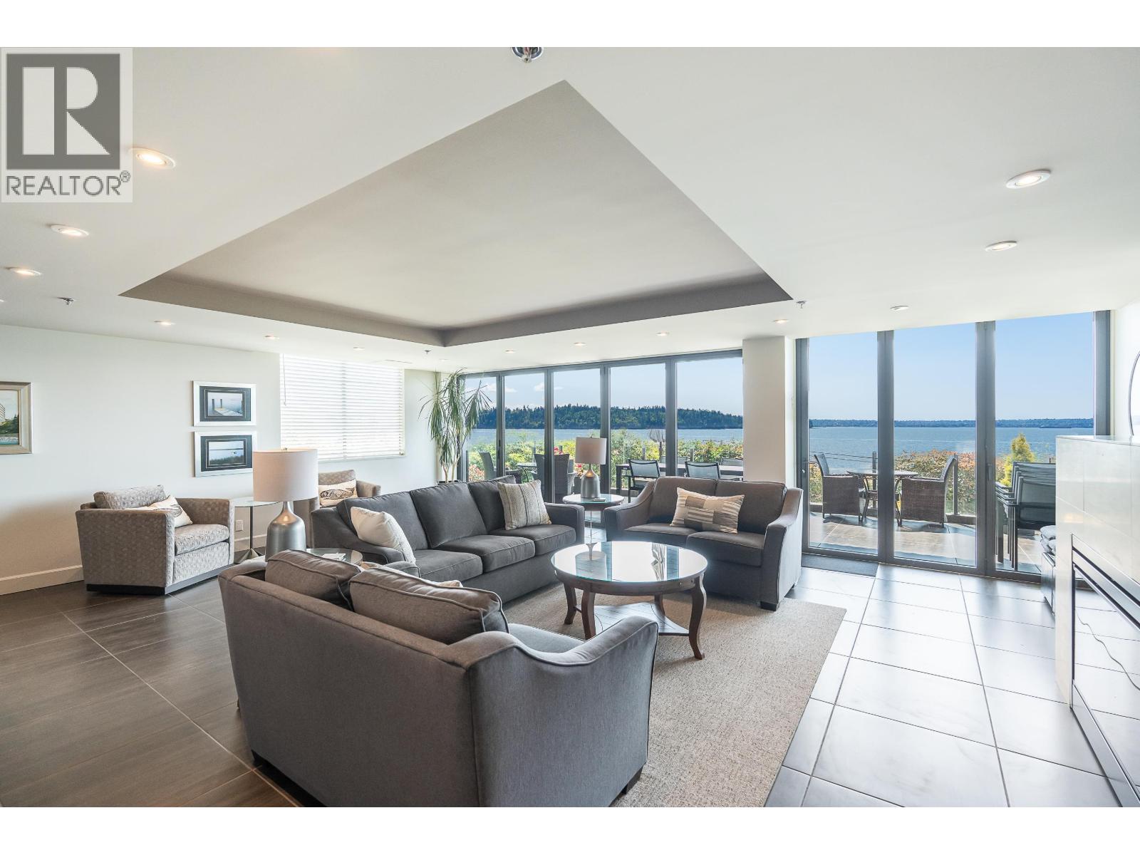 103 2108 ARGYLE AVENUE, West Vancouver