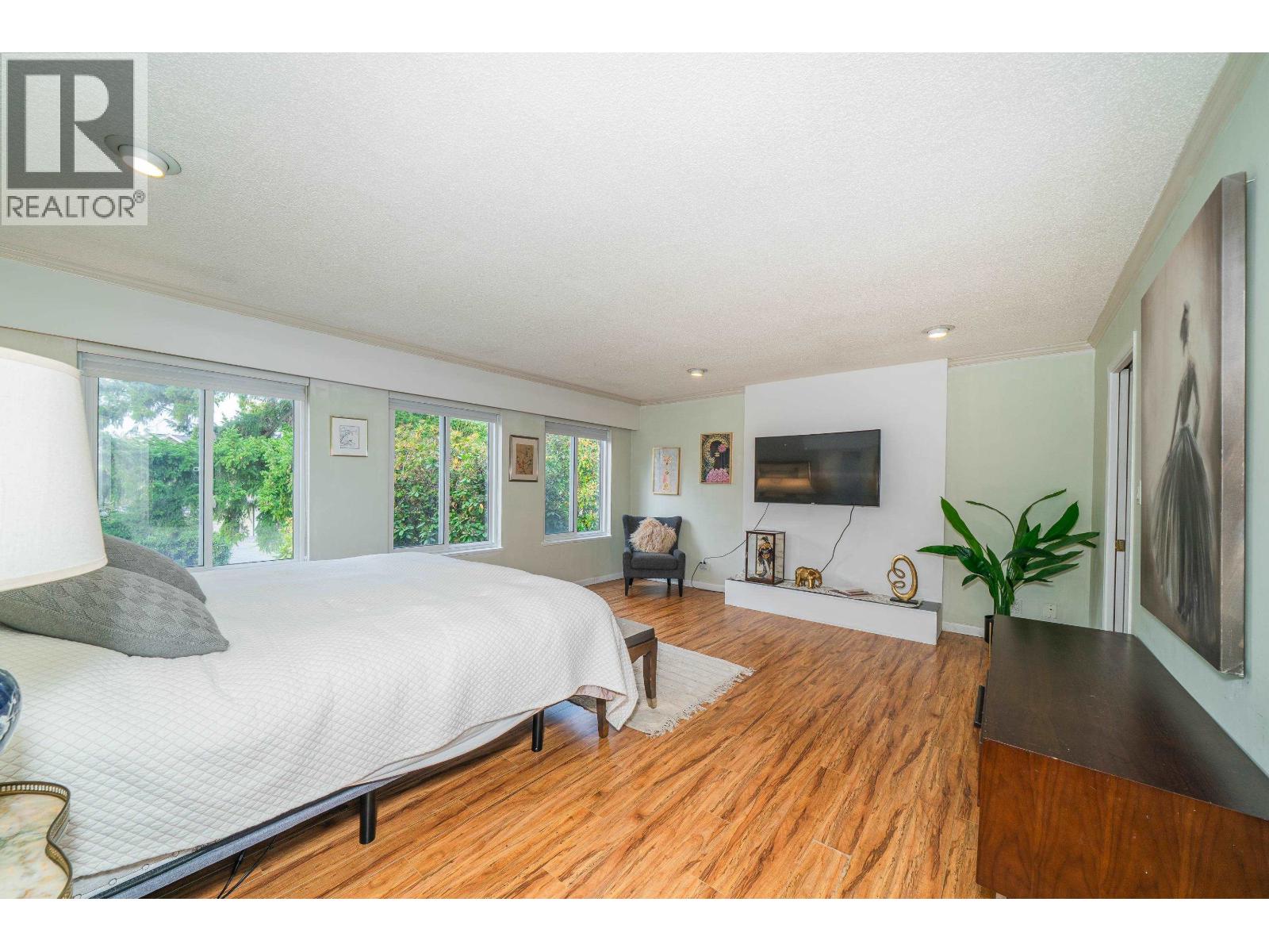 5180 CHETWYND Avenue, Richmond