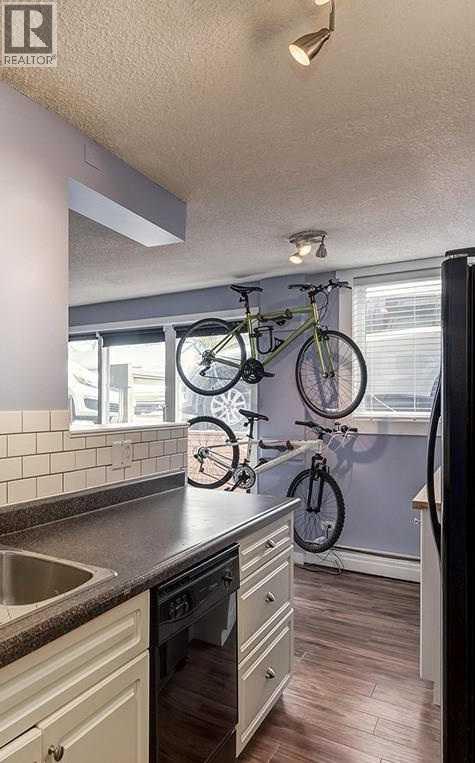 Single Family House for Sale in    Avenue SW Sunalta Calgary 