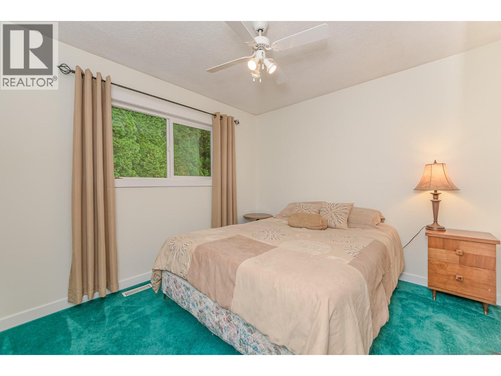 602 Maple Street, Sicamous