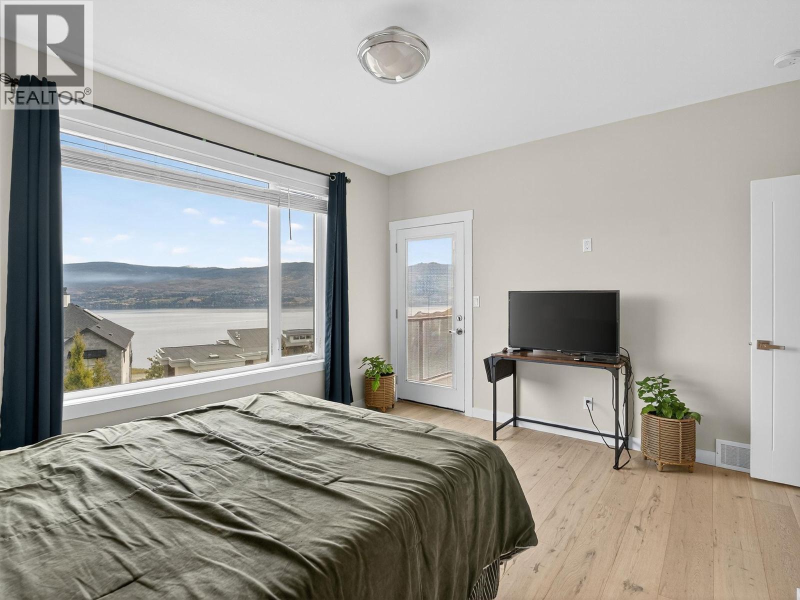  1534 Gregory Road, West Kelowna