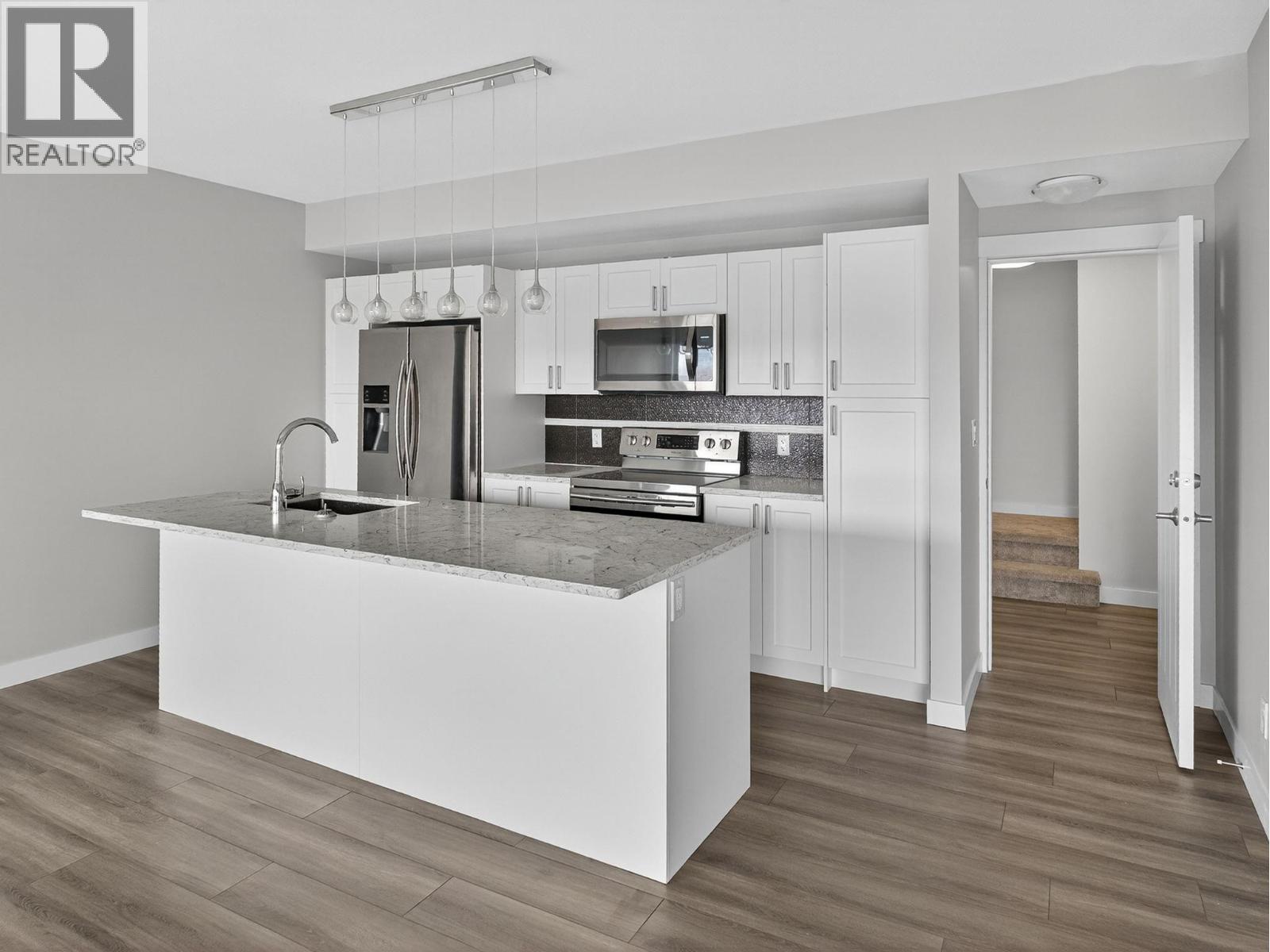  1534 Gregory Road, West Kelowna