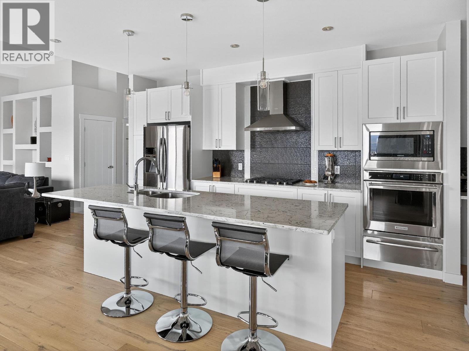  1534 Gregory Road, West Kelowna