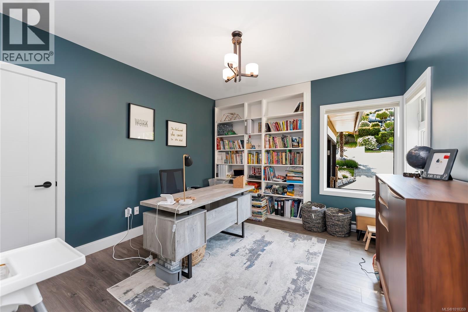  972 Seapearl Place, Saanich