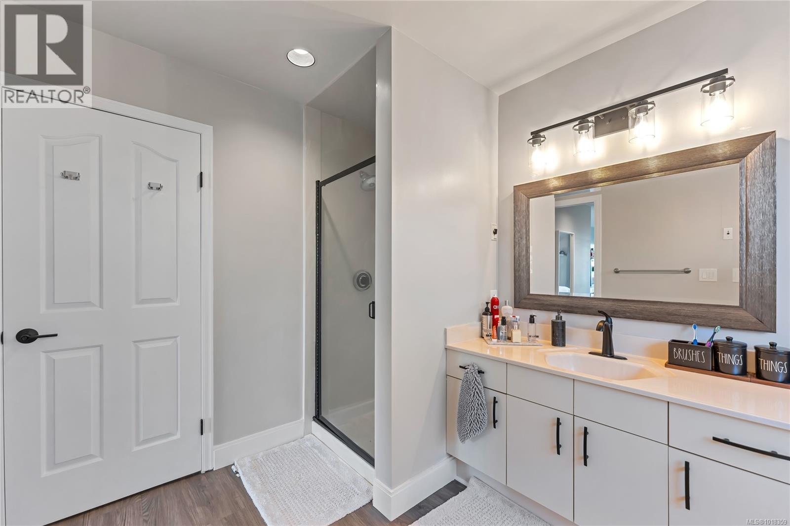  972 Seapearl Place, Saanich