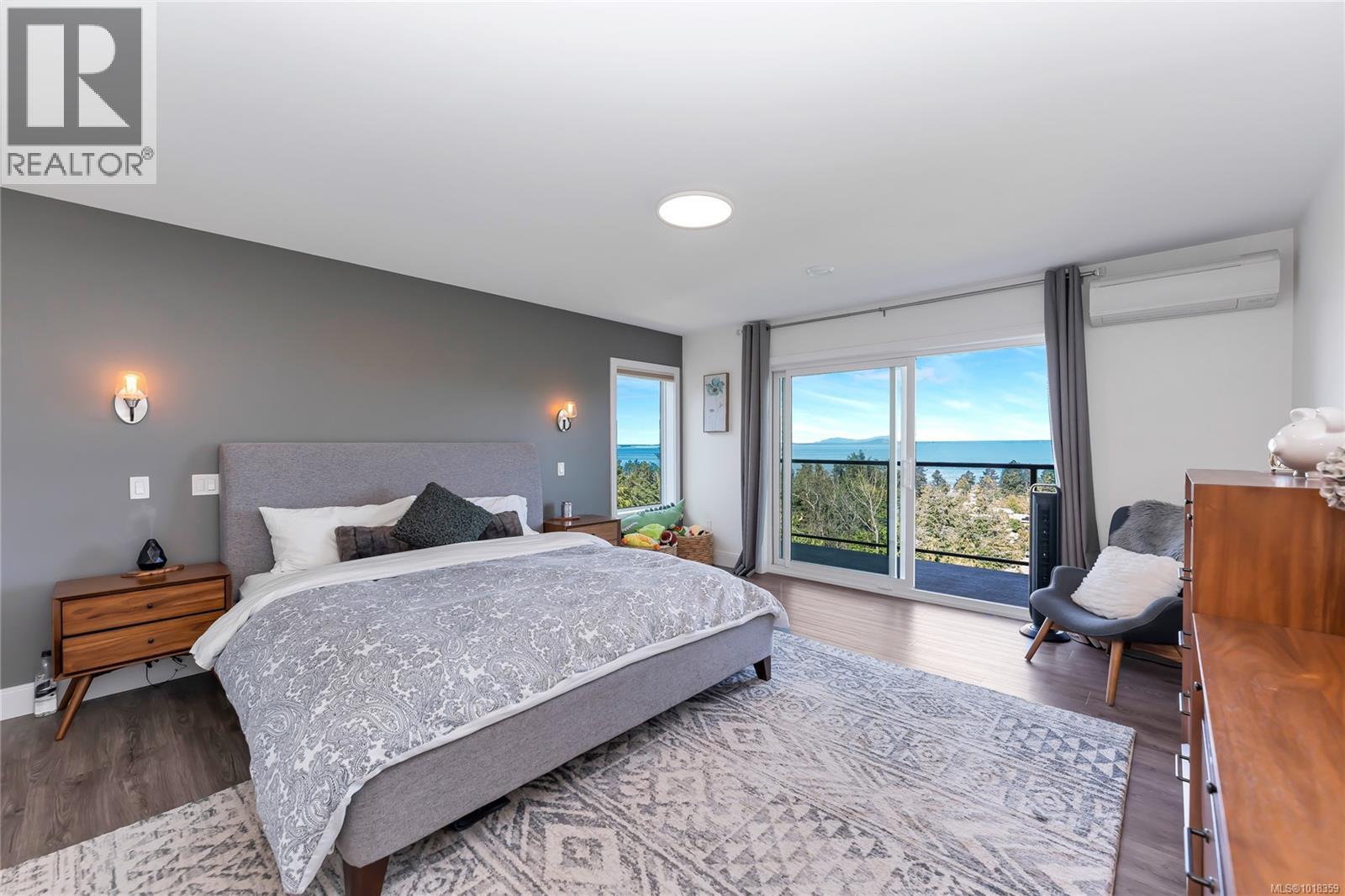  972 Seapearl Place, Saanich