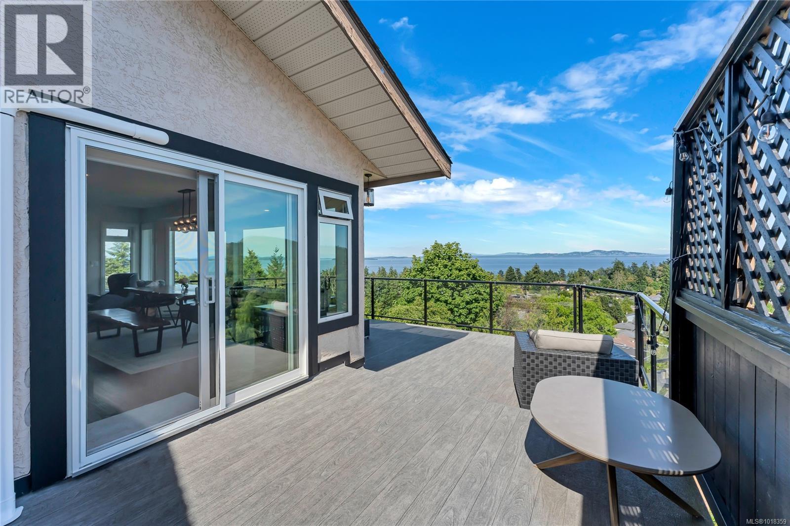  972 Seapearl Place, Saanich