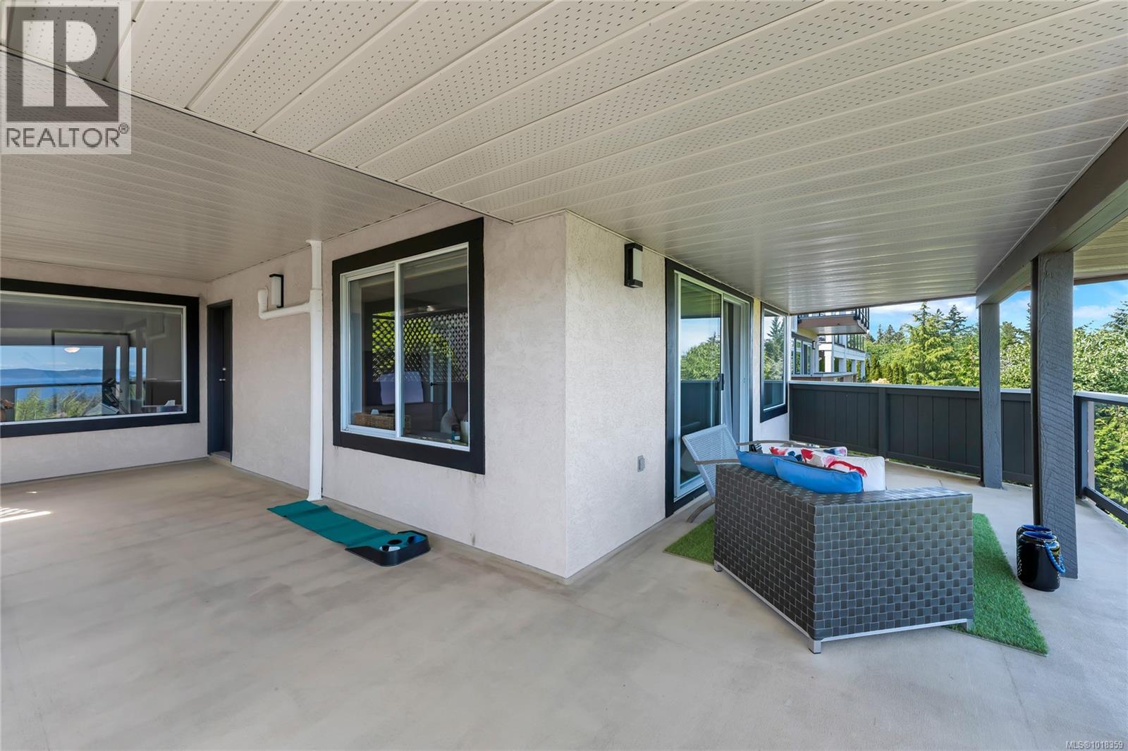  972 Seapearl Place, Saanich