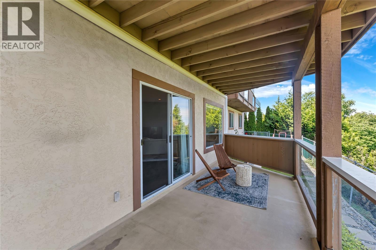  972 Seapearl Place, Saanich