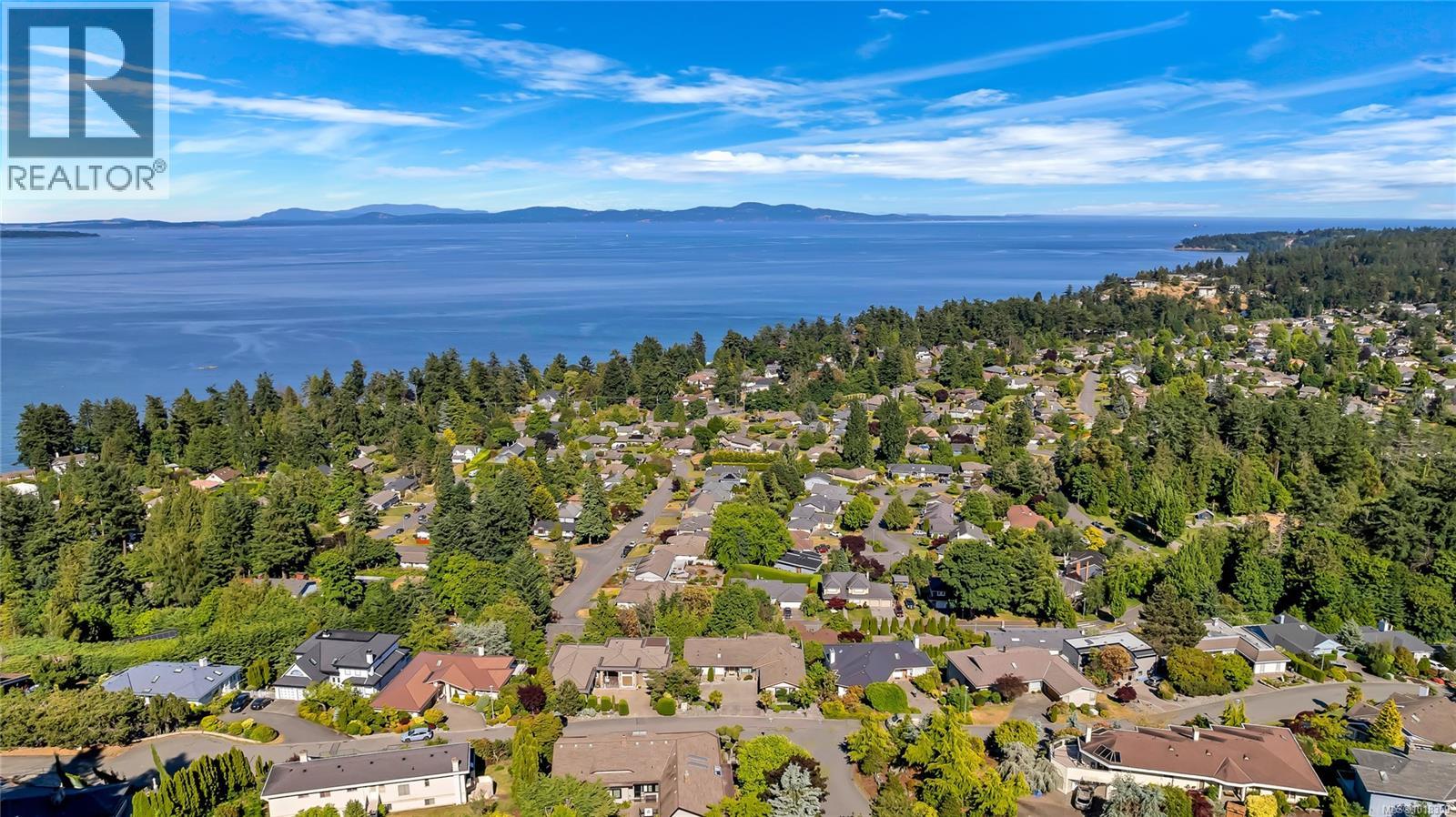  972 Seapearl Place, Saanich