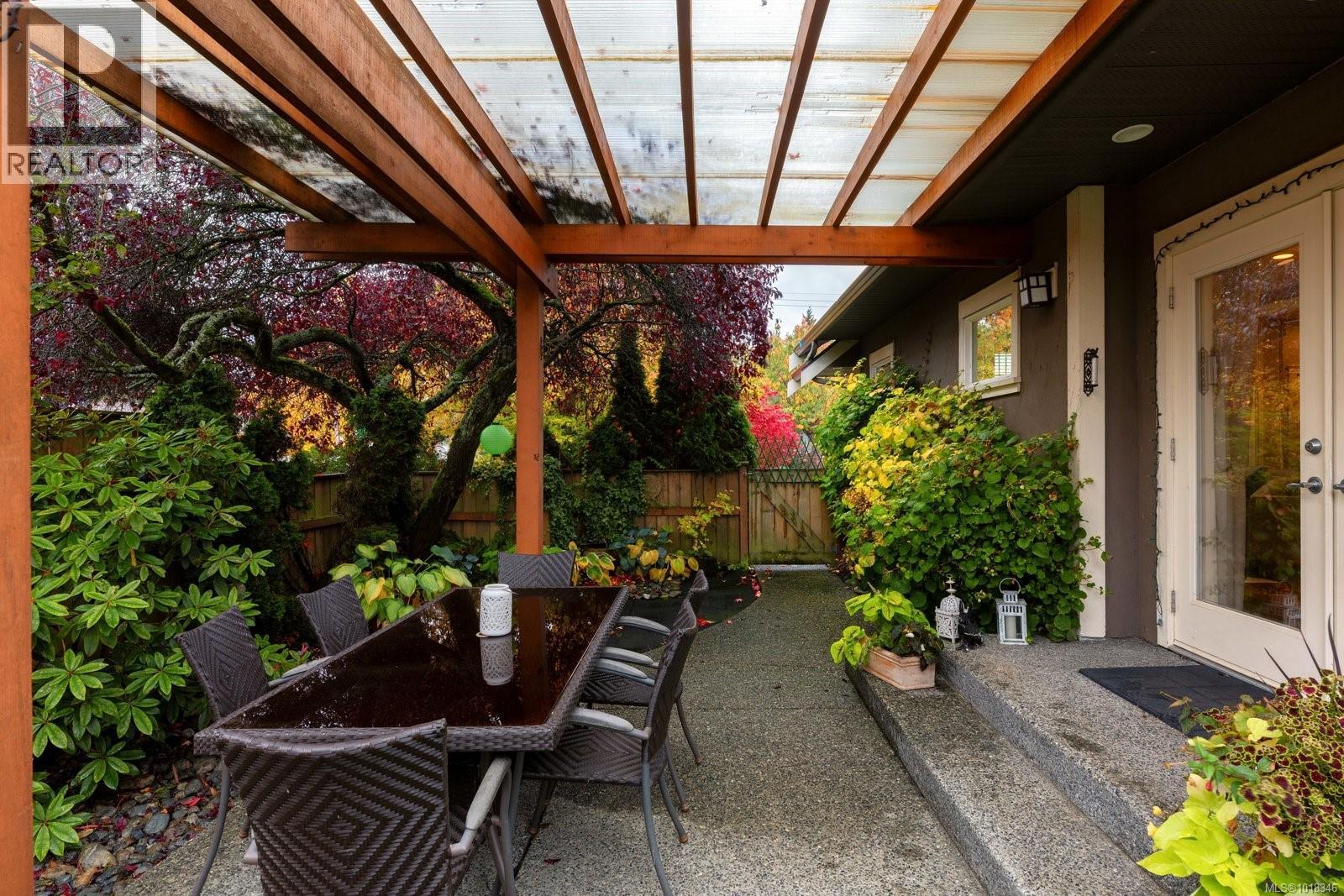  2324 Malaview Avenue, Sidney