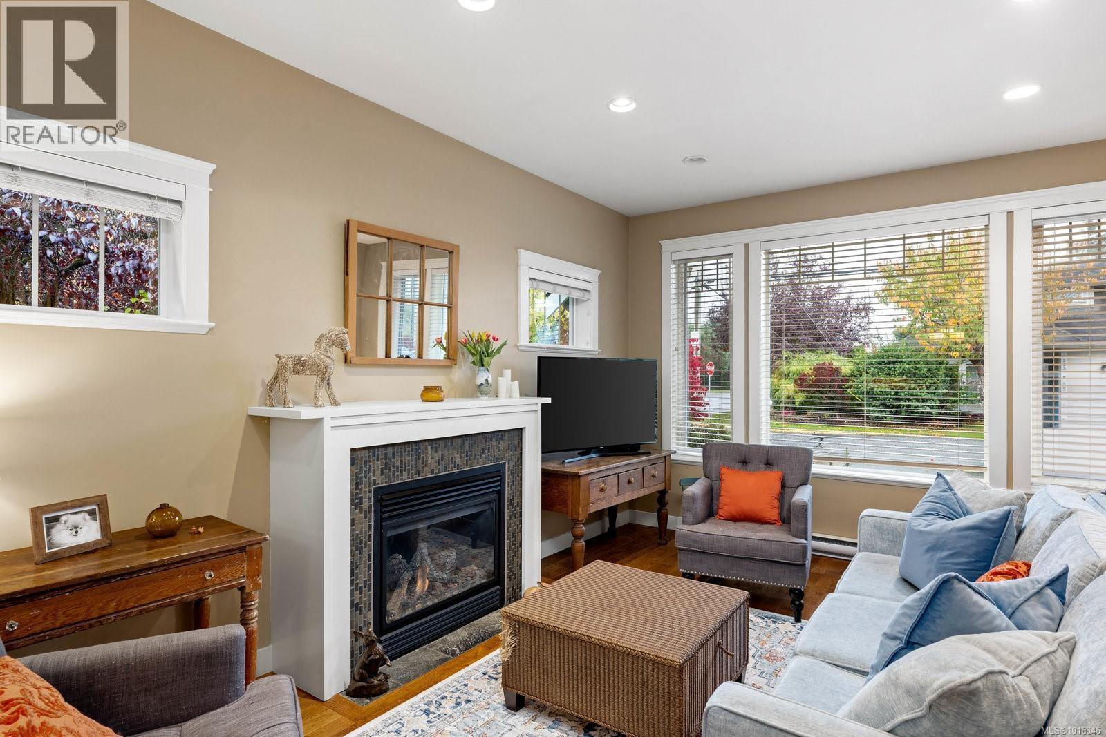  2324 Malaview Avenue, Sidney