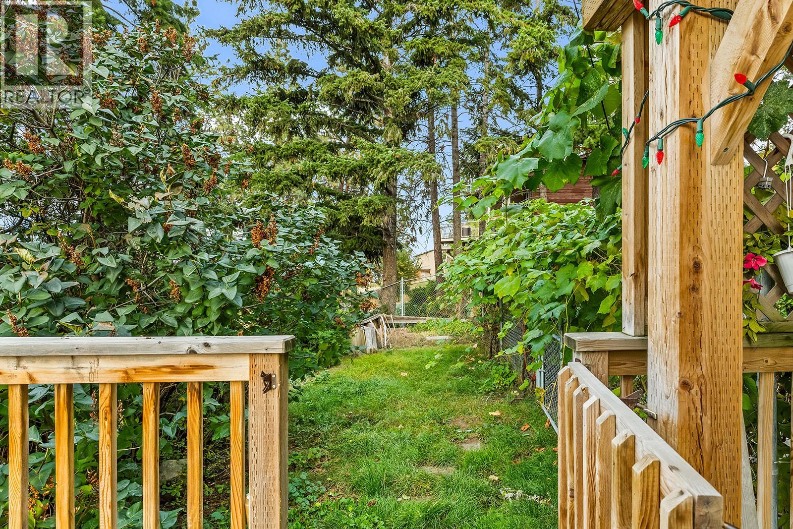 2420 BOUCHERIE ROAD - 43