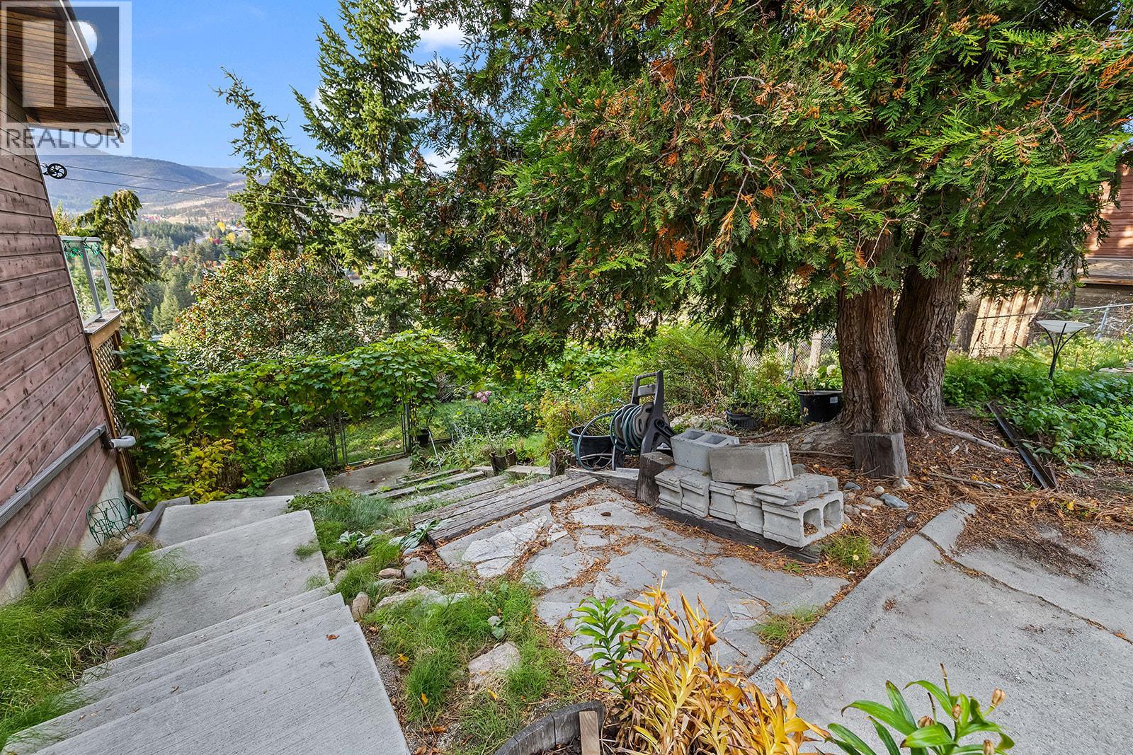 2420 BOUCHERIE ROAD - 48
