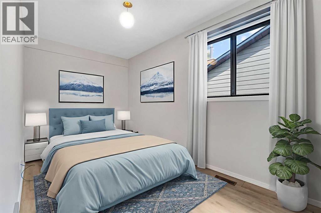 Single Family House for Sale in  Edgeford Way NW Edgemont Calgary 