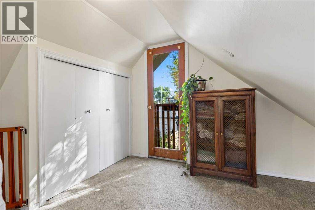 Single Family House for Sale in   Avenue NW West Hillhurst Calgary 