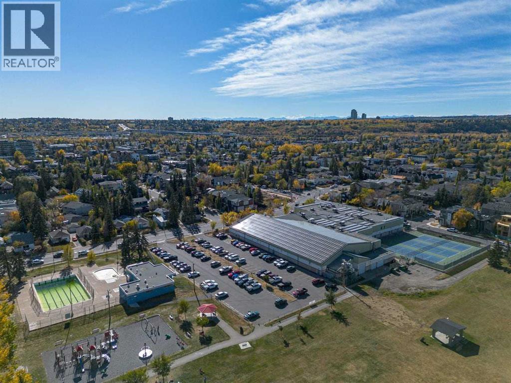 Single Family House for Sale in   Avenue NW West Hillhurst Calgary 