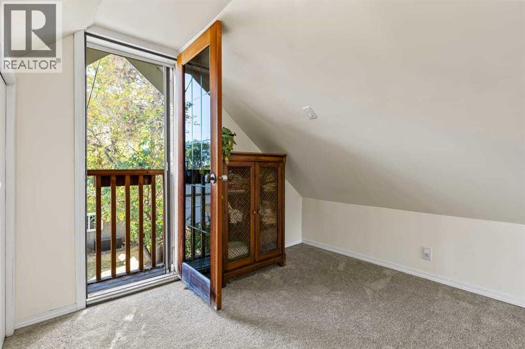 Single Family House for Sale in   Avenue NW West Hillhurst Calgary 