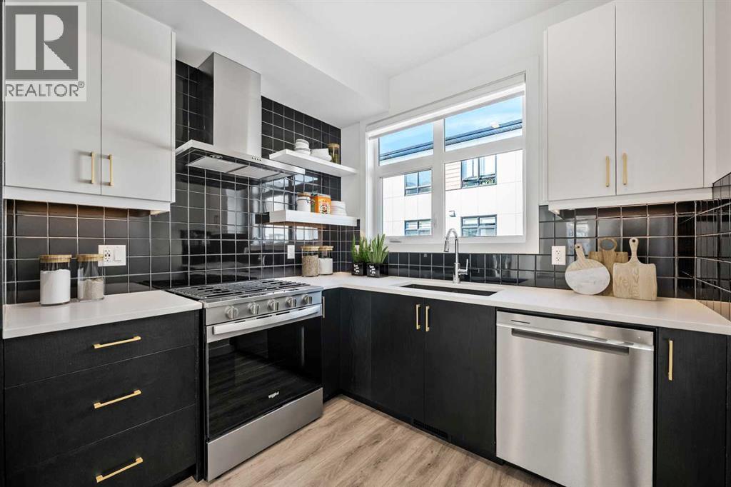 Single Family House for Sale in    Avenue SW West Springs Calgary 