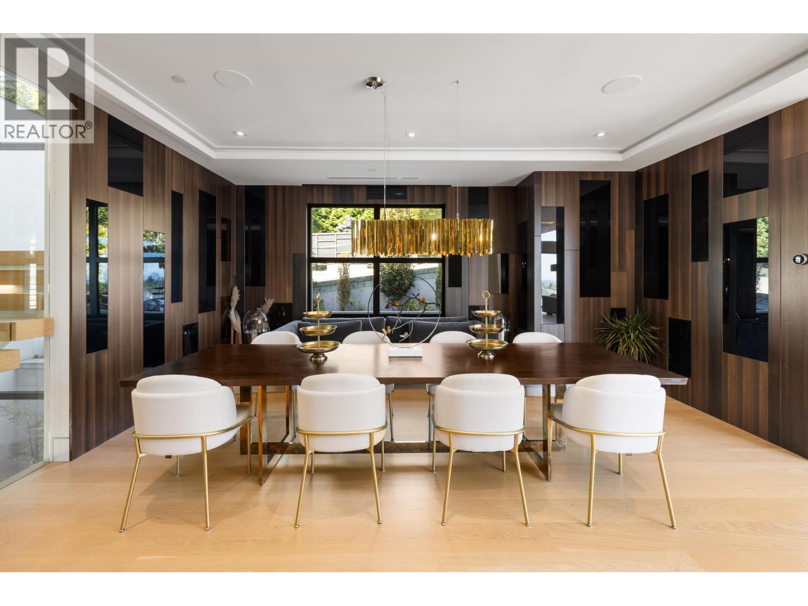 1050 KING GEORGES WAY, West Vancouver