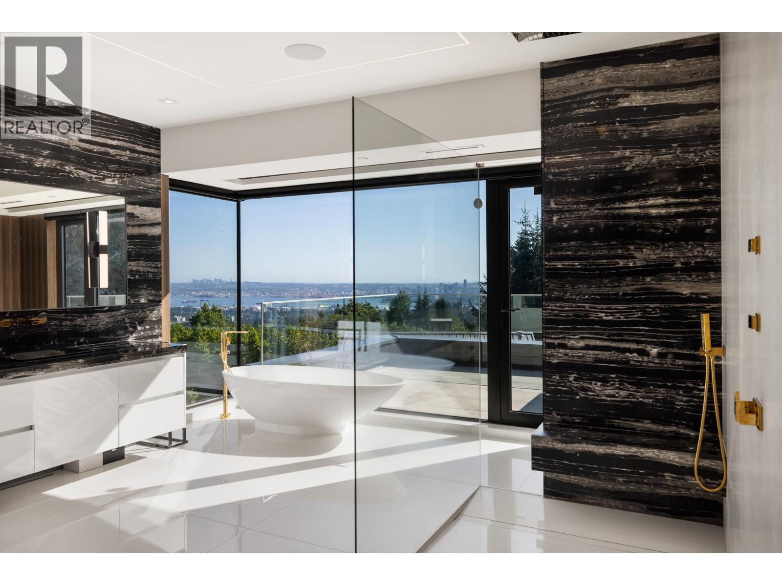 1050 KING GEORGES WAY, West Vancouver