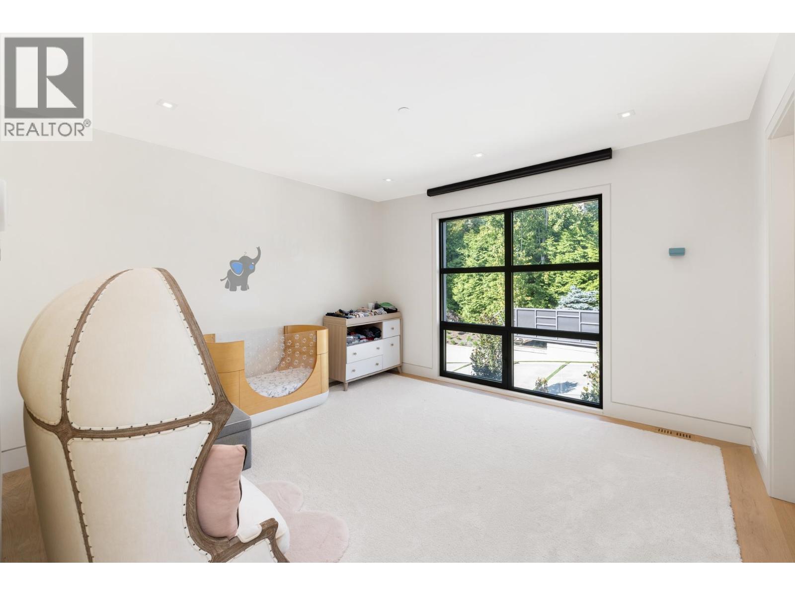 1050 KING GEORGES WAY, West Vancouver