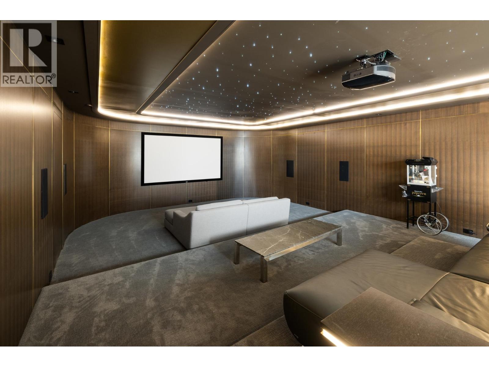 1050 KING GEORGES WAY, West Vancouver