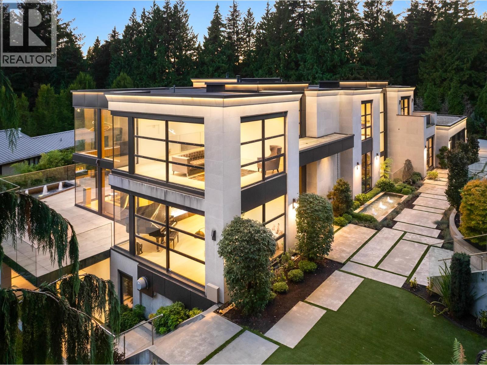 1050 KING GEORGES WAY, West Vancouver