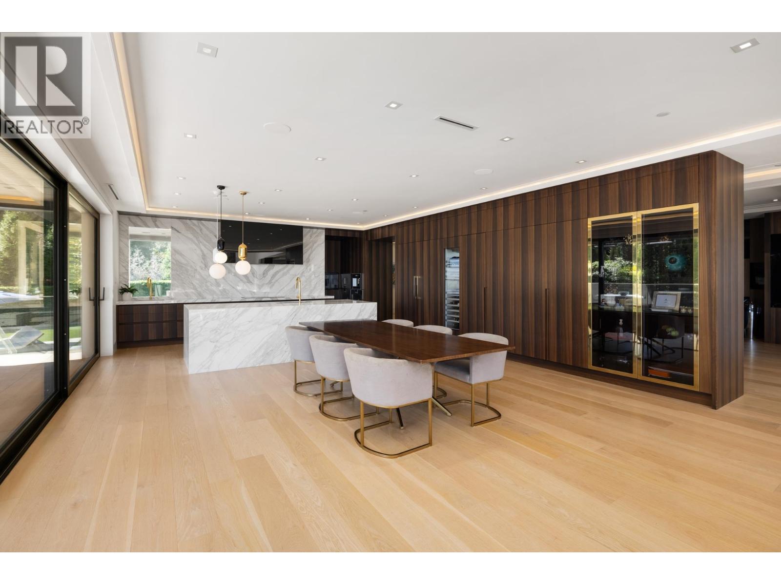 1050 KING GEORGES WAY, West Vancouver