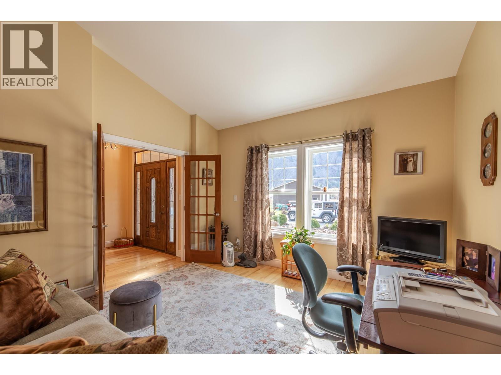 3210 / 3208 Cory Road, Keremeos