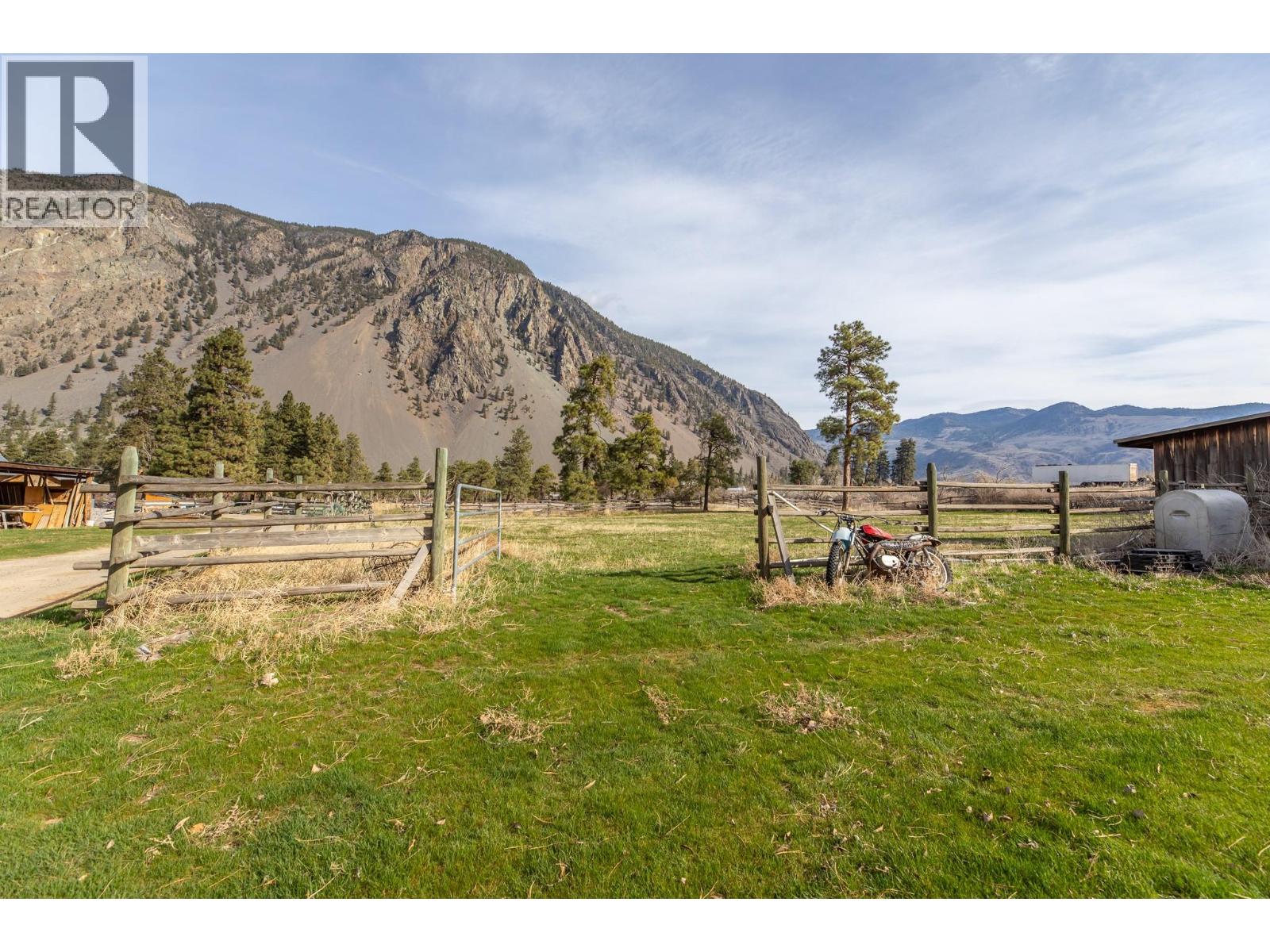 3210 / 3208 Cory Road, Keremeos