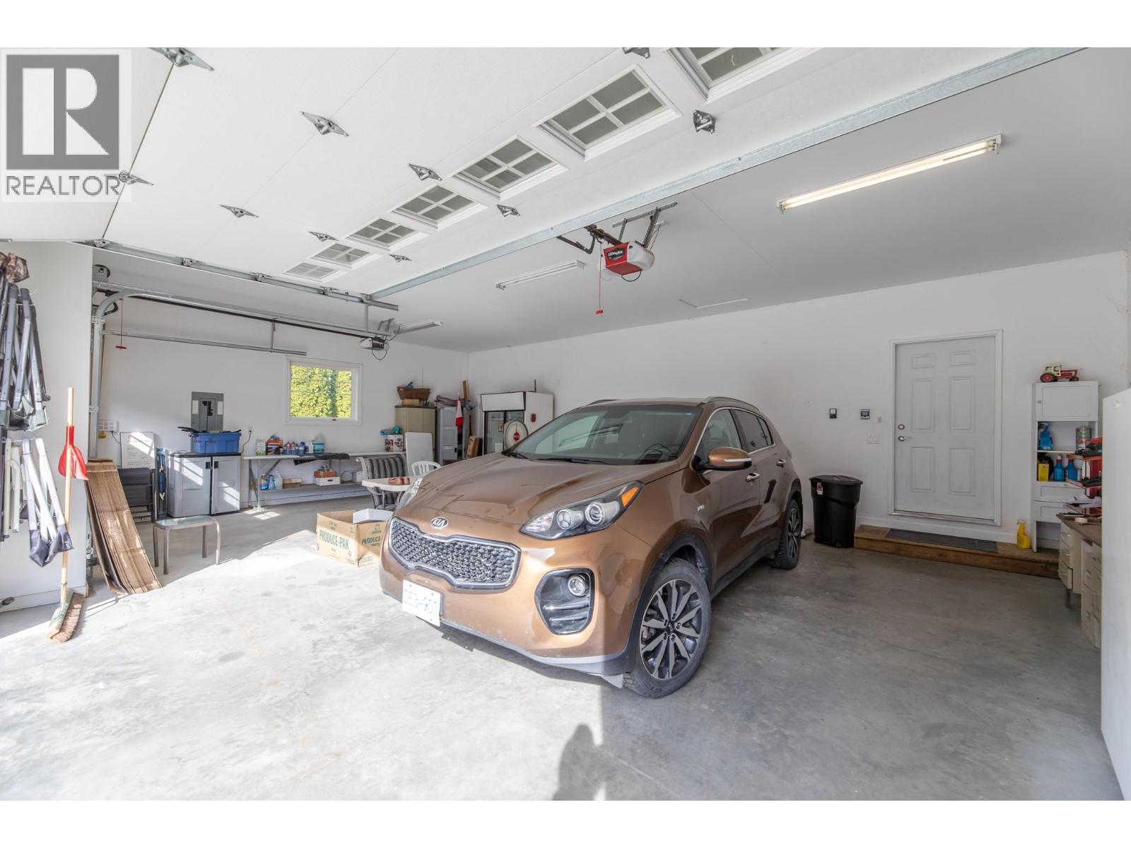 3210 / 3208 Cory Road, Keremeos