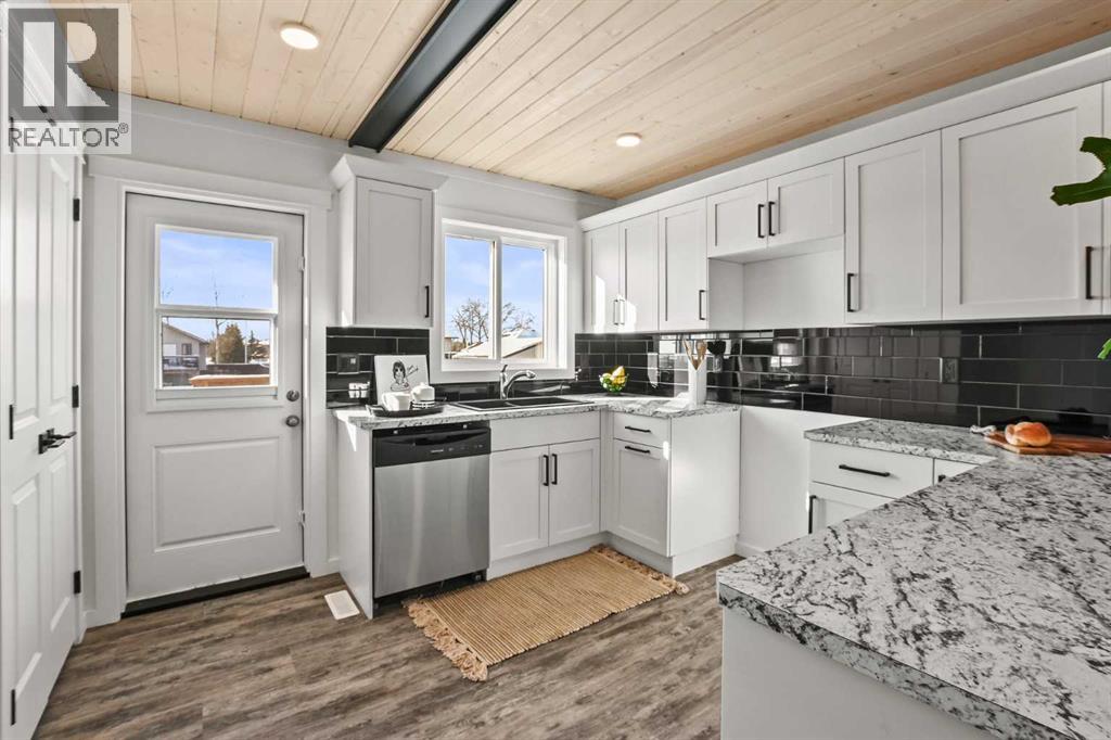 6 Metcalf Way, Lacombe